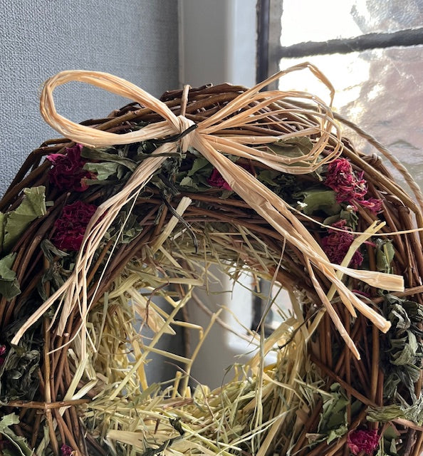 Red Berry Bush Enrichment Wreath