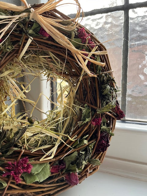 Red Berry Bush Enrichment Wreath